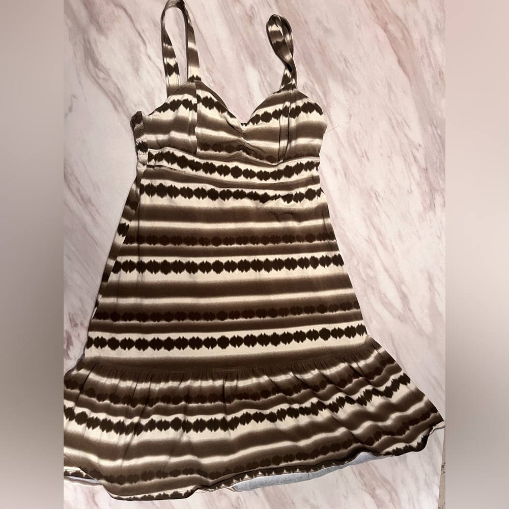 The North Face Brown Creme Sleeveless Print Midi Style Dress Size medium. EUC